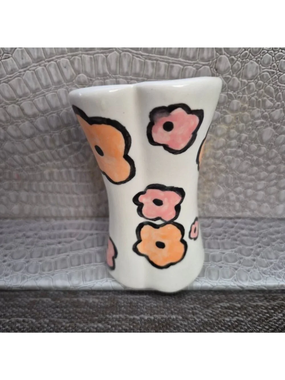 Hand-Painted Ceramic Vase Floral Design & Heart-Shaped Opening 3.5